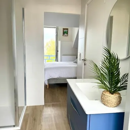 Face Le Ker Breton פורנישי